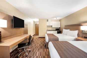 2 Queen Beds + Kitchenette Non-pet friendly