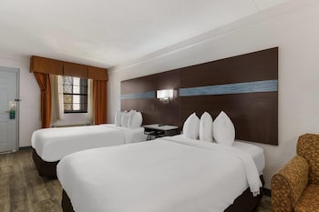 Standard Room, 2 Double Beds, Smoking