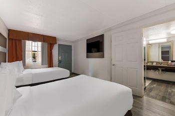 Standard Room, 2 Double Beds, Non Smoking
