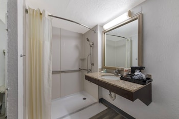 Room, 1 King Bed, Accessible, Non Smoking (Upgrade)