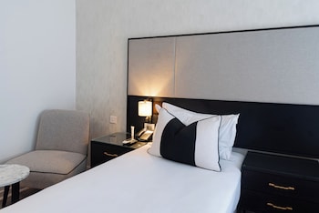 Standard Room, 2 Twin Beds, Garden View (STANDARD TWIN)