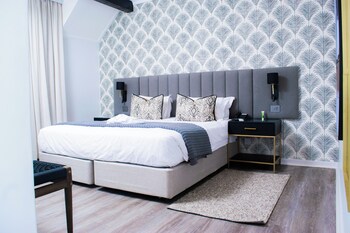 Suite, 1 Double Bed, Garden View (SUITE)
