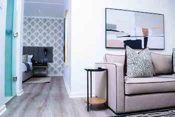 Suite, 1 Double Bed, Garden View (SUITE)