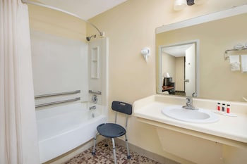 Standard Room, 1 King Bed, Accessible