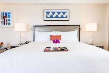 Signature Room, 1 King Bed