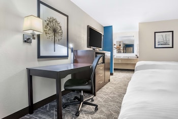 Standard Room, 2 Queen Beds, Non Smoking, Refrigerator & Microwave
