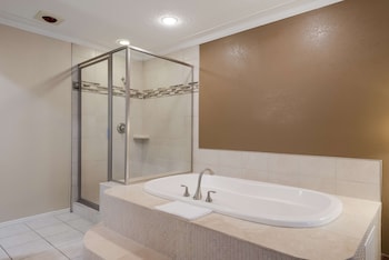 Standard Room, 1 King Bed, Non Smoking, Jetted Tub