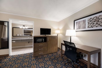 Standard Room, 2 Queen Beds, Non Smoking