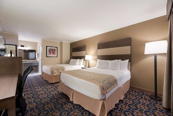 Standard Room, Multiple Beds, Non Smoking, Refrigerator & Microwave