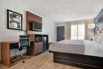 Standard Room, 1 King Bed, Smoking