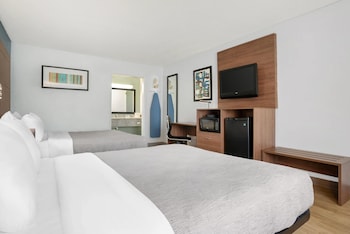 Room, 2 Queen Beds, Accessible, Non Smoking