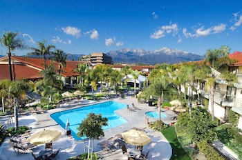 Room, 1 King Bed, Pool View
