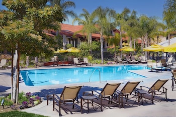 Room, 1 King Bed, Pool View