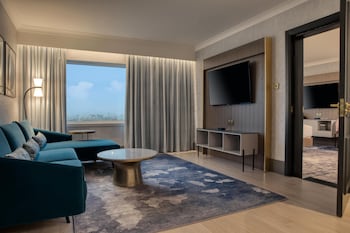 Executive 2 Bedroom Suite (2 rooms, 2 beds, occupancy 4)