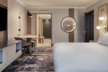 Executive 2 Bedroom Suite (2 rooms, 2 beds, occupancy 4)