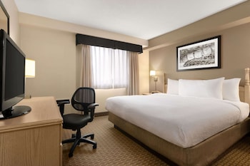 Standard Room, 1 King Bed, Accessible, Non Smoking (3rd Floor)