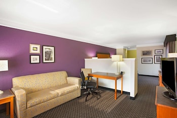 Deluxe Room, 1 King Bed, Non Smoking