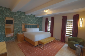 Marquee 1 King Bed