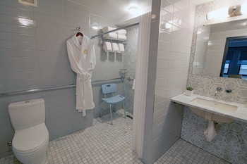 Suite, 1 Bedroom, Accessible (1 King)