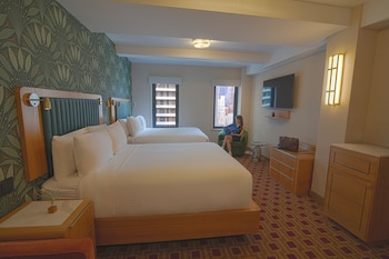 Marquee 2 Queen Bed