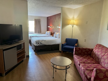 Suite Deluxe 2 Full Beds non Smoking