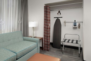 Studio, 2 Queen Beds, Accessible, Bathtub