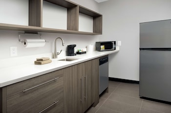 Studio, 1 King Bed, Accessible (Hearing)