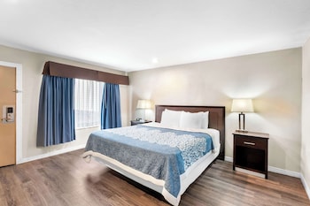 Room, 1 King Bed, Non Smoking
