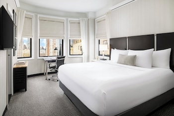 Standard Room, 1 King Bed