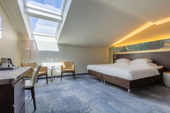 Comfort Room (Skylight)