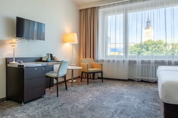 Superior Room (Freedom Square View)