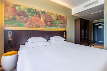 Standard Room, 1 Bedroom (Freedom Square View)