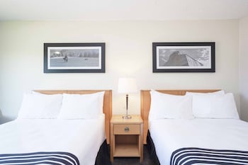 Standard Room, 2 Double Beds