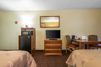 Standard Room, 2 Queen Beds, Non Smoking