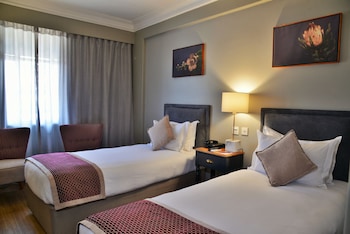 Standard Room, 2 Twin Beds, City View