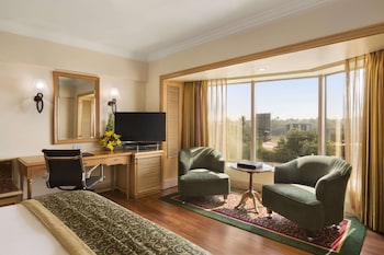 Premium Partial Sea View Room