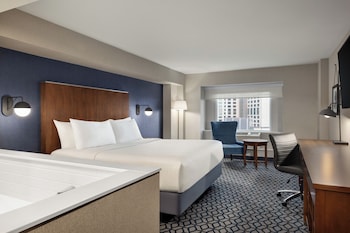 Deluxe Room, 1 King Bed, Non Smoking, City View
