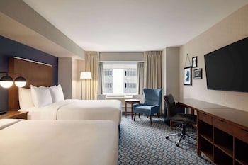 Standard Room, 2 Queen Beds (Mobility, Roll-in Shower)