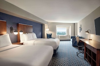 Room, 2 Queen Beds, Non Smoking, City View (Upper Floor)