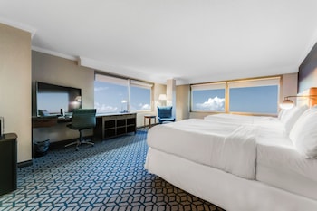 Room, 2 Queen Beds, Non Smoking, City View (Upper Floor)