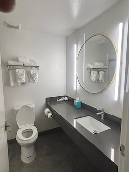 Room, 2 Queen Beds (Hearing Accessible)