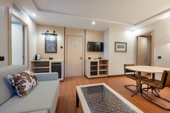 Junior Suite Room