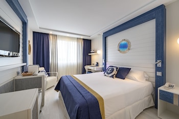 Deluxe Double Room for Single Use