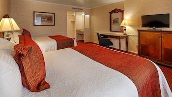Standard Room, 2 Double Beds, Non Smoking, Refrigerator & Microwave
