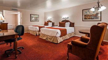 Standard Room, 2 Queen Beds, Accessible, Bathtub