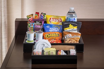 Premium Room, 1 King Bed, Accessible (Mobility & Hearing, Roll-in Shower)
