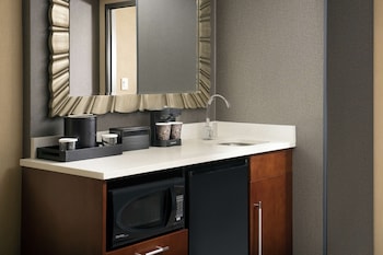 Suite, 1 King Bed, Accessible, Bathtub