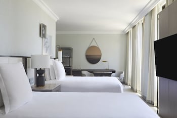 Studio Suite, 2 Double Beds (Bw)
