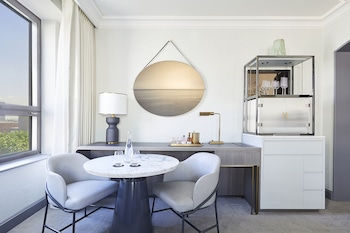 Studio Suite (Rodeo View)