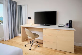 Room, 1 King Bed, Accessible, Non Smoking